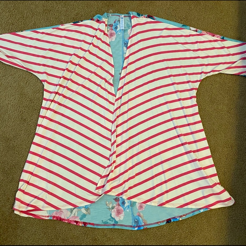Jacket, cardigan, lightweight. Cover-up